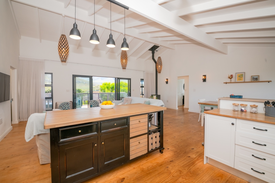 To Let 3 Bedroom Property for Rent in Pringle Bay Western Cape